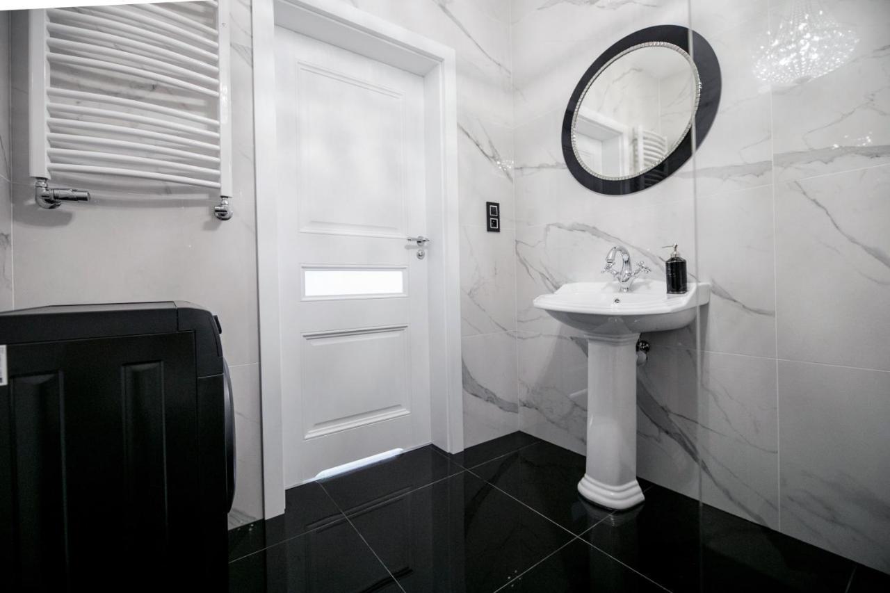 דירות Apartament Royal Blue אוסטקה מראה חיצוני תמונה